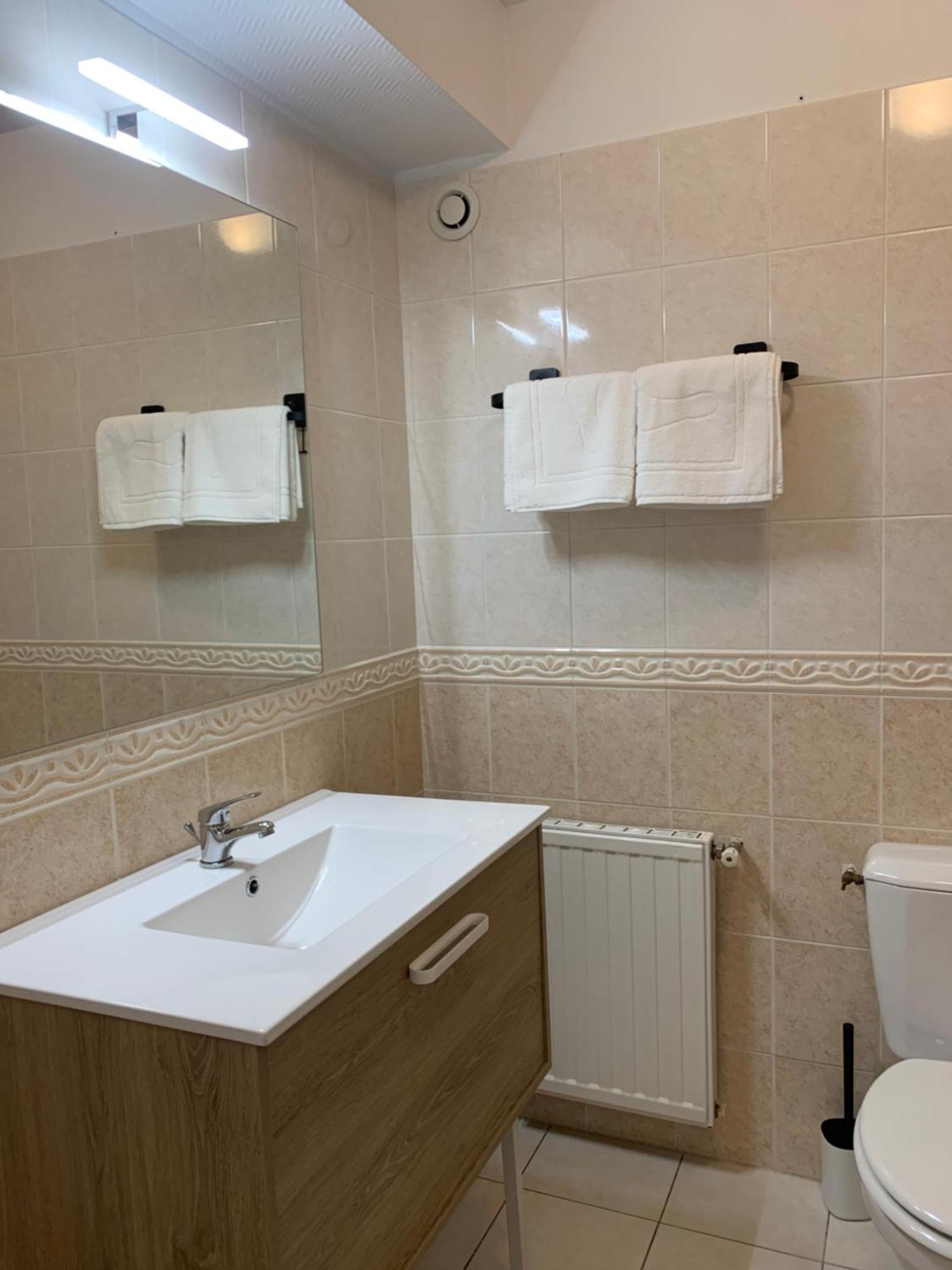 Agreable Maison Meublee 셰르부르 앙 코탱탕 외부 사진